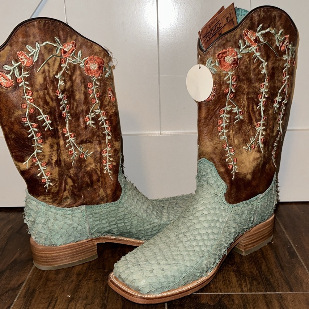 Brand new corral pirarucu boots